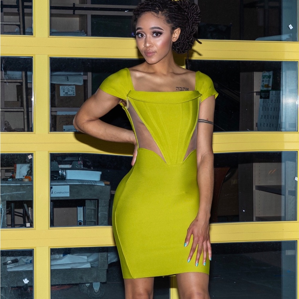 Elegant Backless Off-Shoulder Dress in Yellow